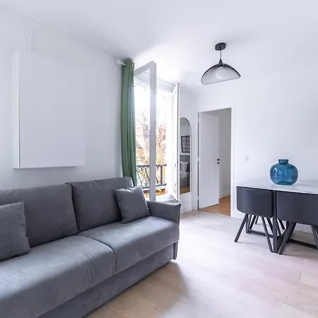 Spacious 1-bedroom For 4, 15 Min From Gare De Lyon, 3-star Comfort Apartmán Charenton-le-Pont