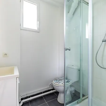 Spacious 1-bedroom For 4, 15 Min From Gare De Lyon, 3-star Comfort